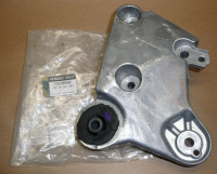 8200367493 - Apoio motor direito