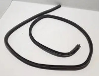 908307561R - Borracha porta mala (3411mm)