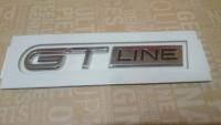 908926439R - Emblema GT LINE porta mala direito
